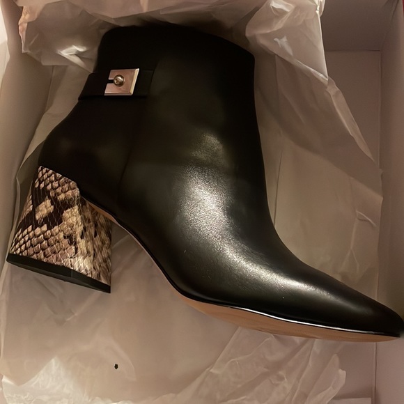 Genuine Black Leather Boots(Not Fake) - Picture 2 of 9